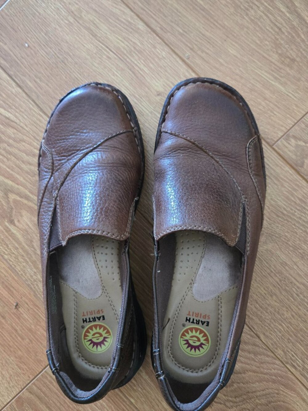 Earth Spirit Slip Ons/Loafer Styling. Size 8